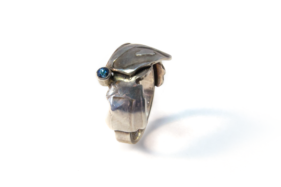 Ring, zilver met saffier €125