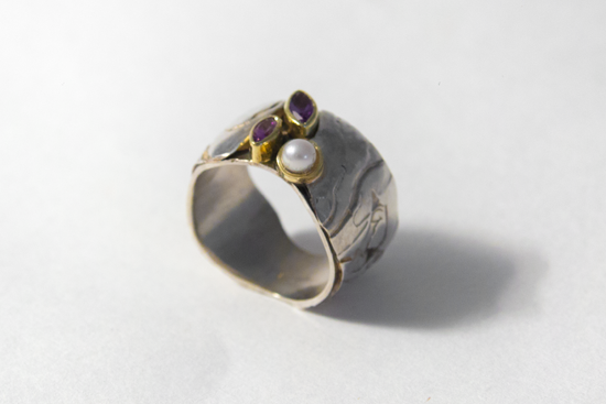 Ring, zilver en goud, parel, amethist €250